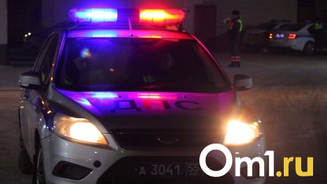 В Омске на пешеходном переходе сбили двух юношей