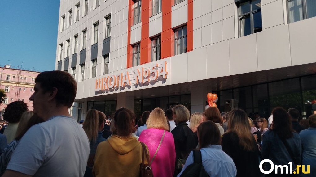 В центре Новосибирска 1 сентября открыли новую школу с первым в регионе прокурорским классом