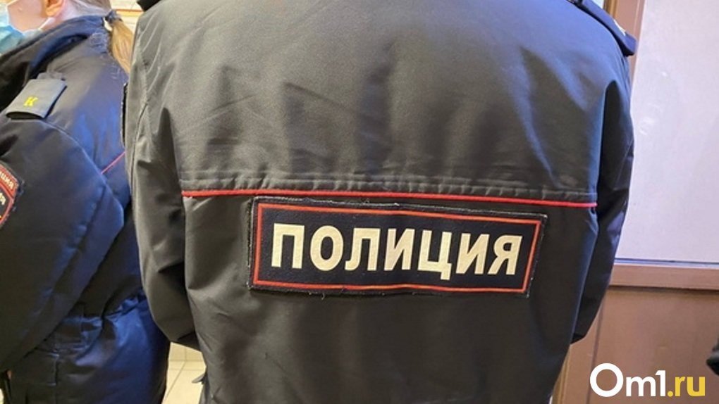 В Омске парню доверили роль наркокурьера, но его поймали полицейские