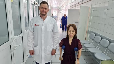 Хирурги из Новосибирска сделали операцию женщине очень маленького роста