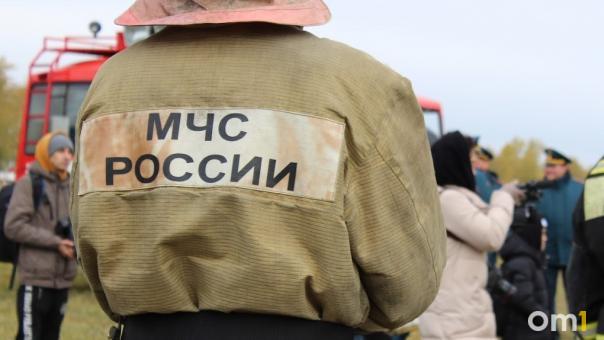 Пожар в центре Омска лишил две семьи крыши над головой
