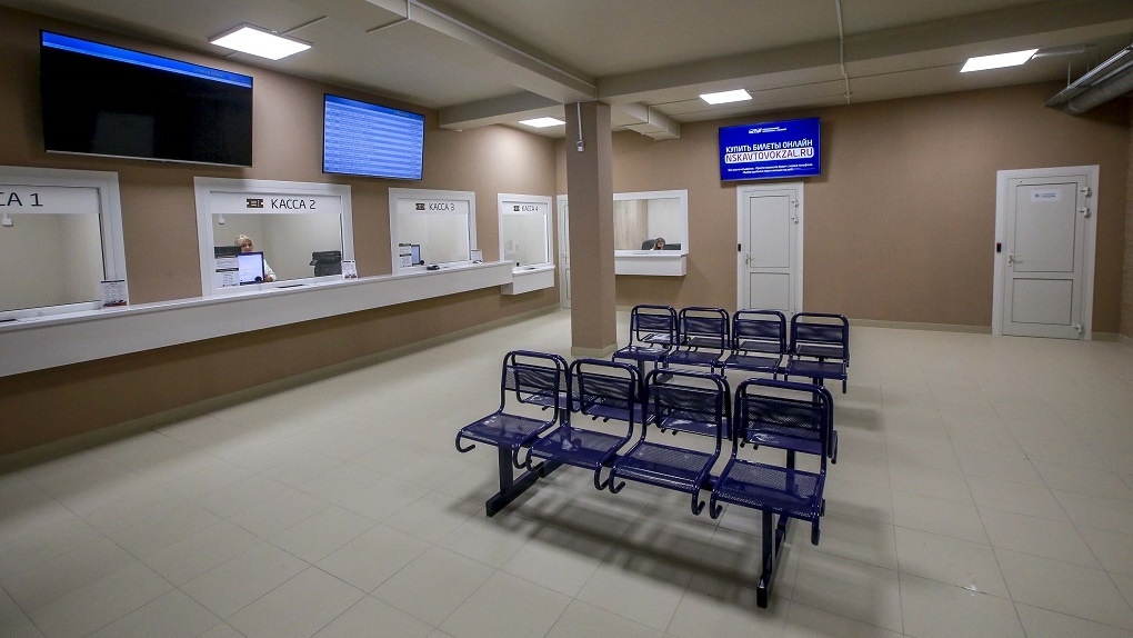 Свяжет станцию и метро: в Новосибирске открыли подземный автовокзал