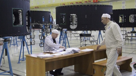 Омский завод изготавливает 11 ракет, которые начнут летать в космос через два года